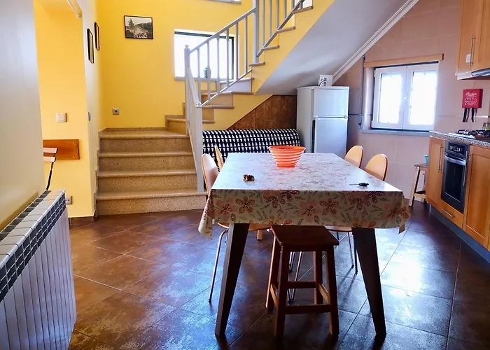 Casa Dos Gemeos Сабугейру